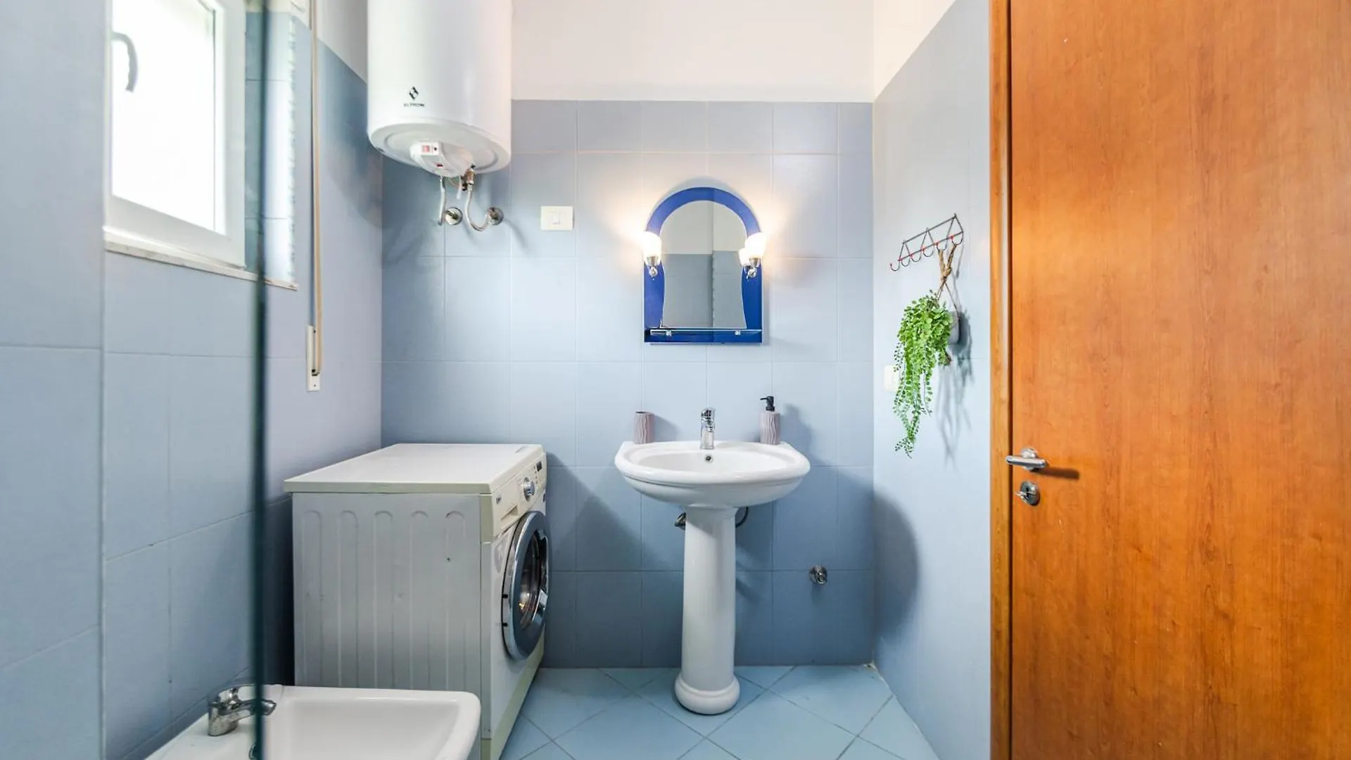 Seaside Stay Apartment Avlonya